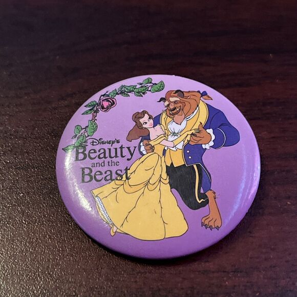 Disney Beauty‎ And The Beast Belle Button Pin - Picture 1 of 3